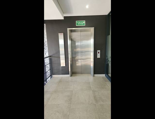 1,679M² OFFICE TO LET IN SOMERSET PARK